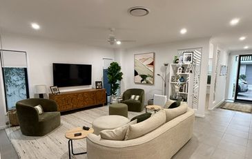 237 / 96 Village Way, Little Mountain