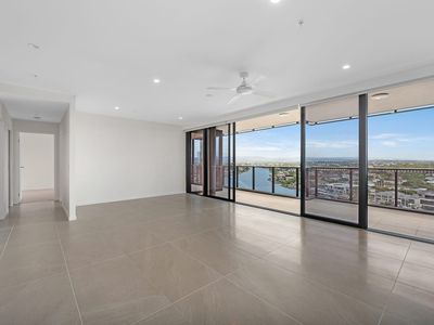 502 / 15 Cannes Avenue, Surfers Paradise