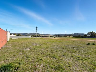 16 Henry Street, Triabunna