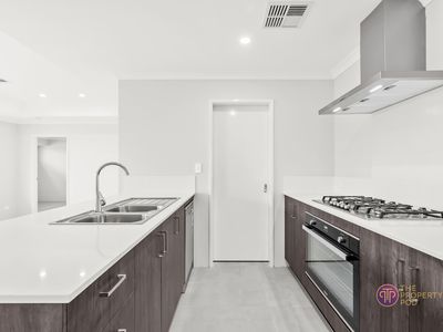 6 Ross Street, Byford