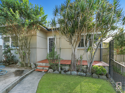 275 The Entrance Road, Erina