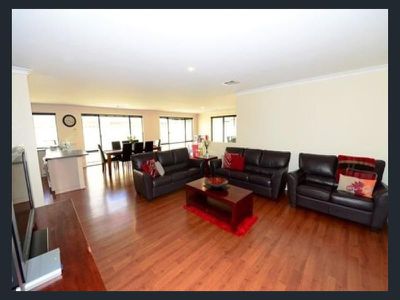 22 Quenda Drive, Canning Vale