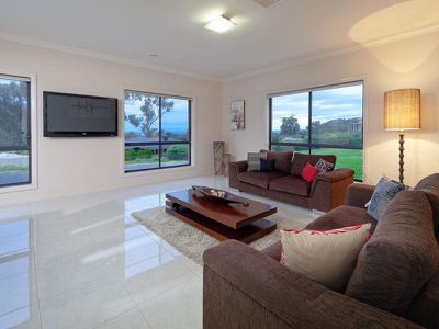 21 LAMBOURN DRIVE, Wodonga