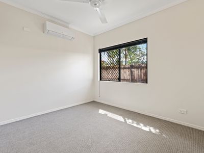 1 Moth Close, Edmonton