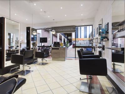 Hair Salon for sale Close to University
