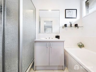 8 Hillview Rise, Hampton Park