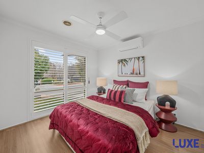 2 Hobday Place , Dunlop