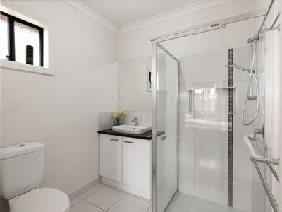 17 Kingfisher Drive, Wangaratta