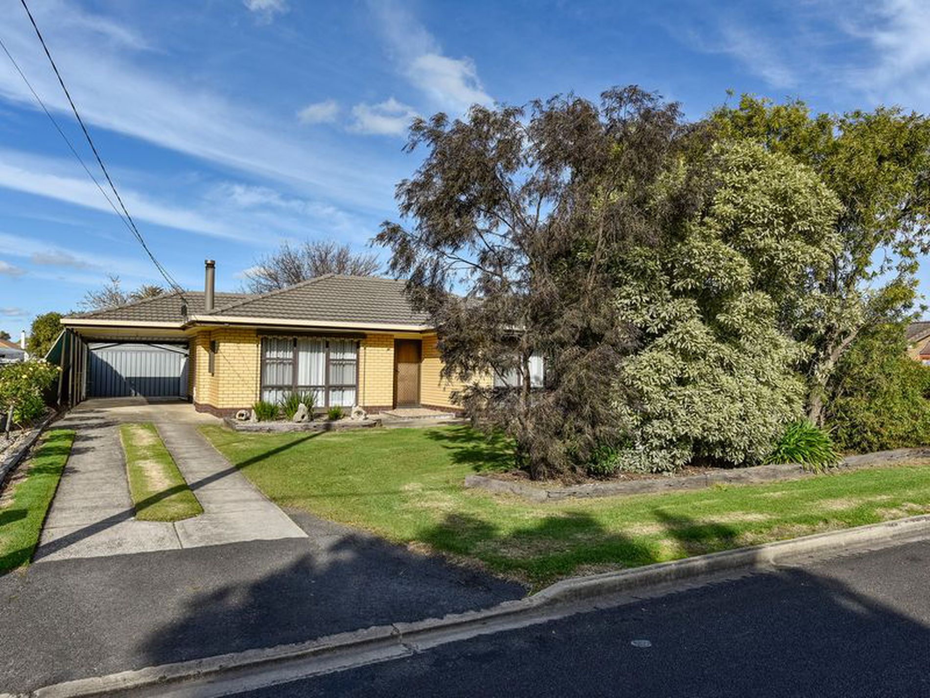 17 White Street, Millicent