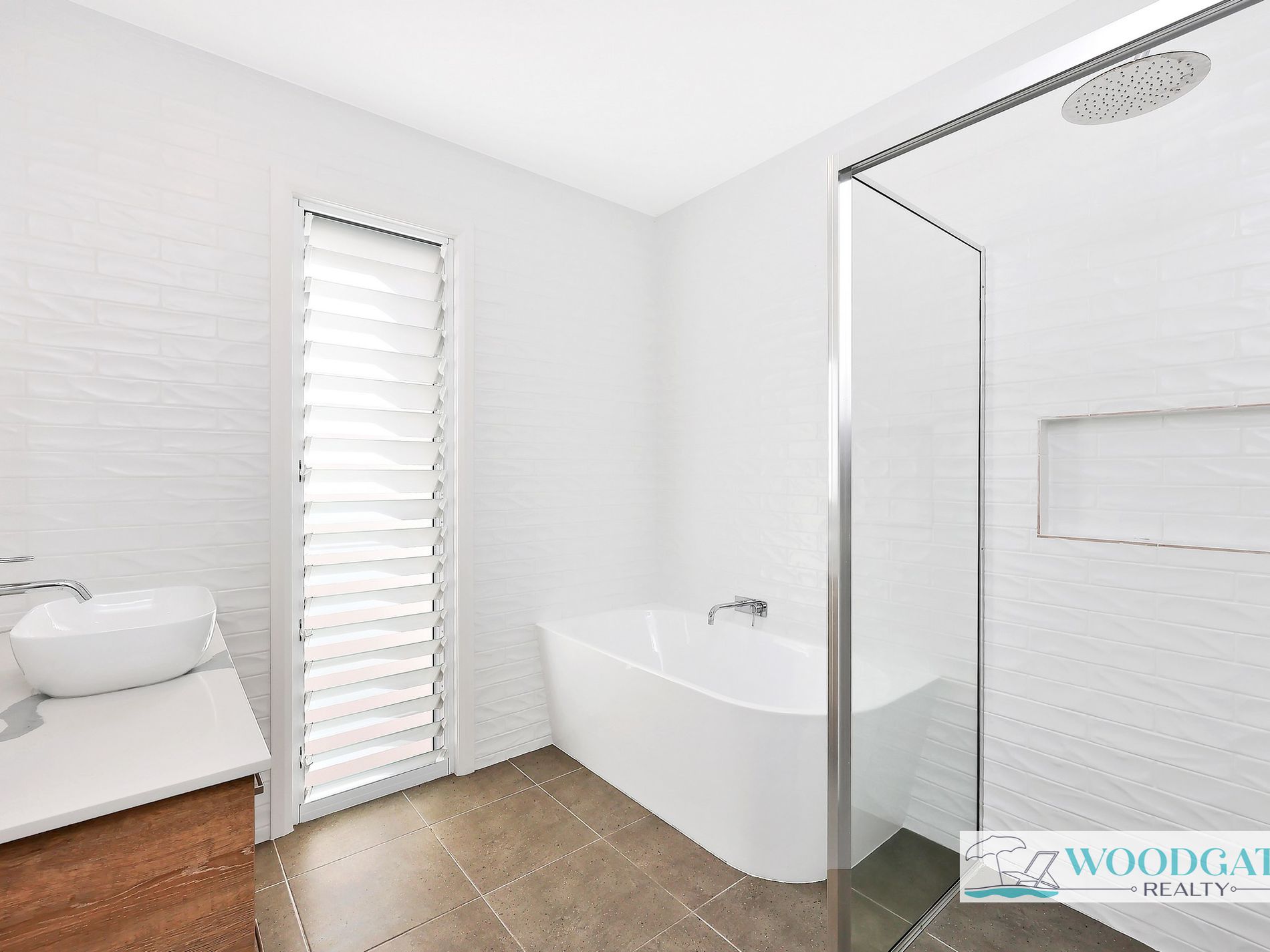 5 OCEAN VIEW DRIVE, Woodgate