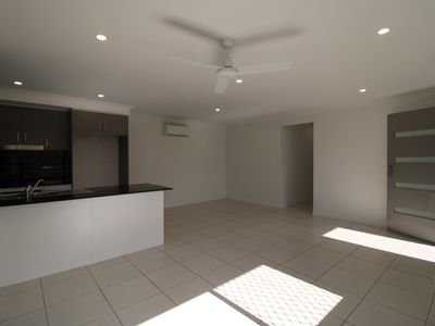 2 / 18 Hawthorn Street, Beaudesert