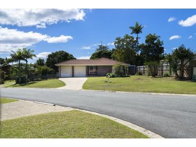 2 Thompson Crescent, Tewantin