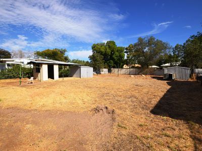 28 Quail Street, Longreach