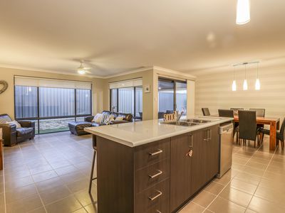 6 Columbia Crescent, Alkimos