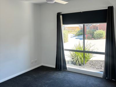 8 / 7 Dragonfly Drive, Seymour