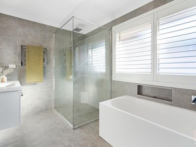 3 Duntroon Close, Hamlyn Terrace
