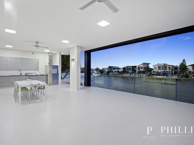 1037 Edgecliff Place, Sanctuary Cove