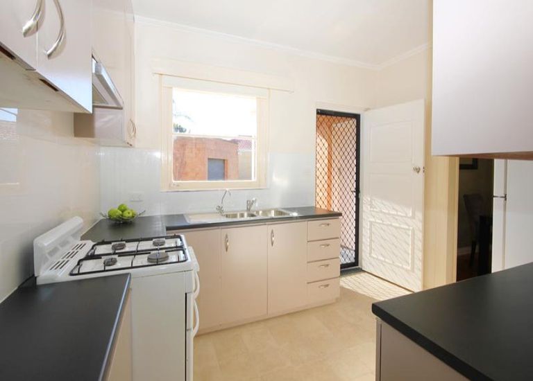 24 Freda Street, Netley