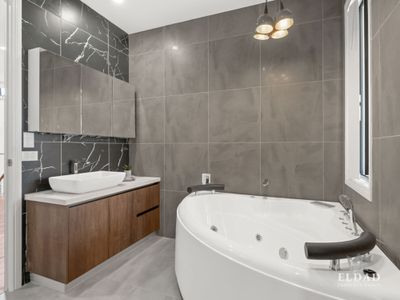 1 Marina Parade, Jacobs Well