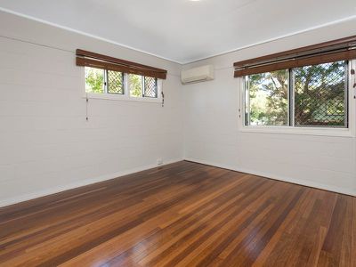 16 Delphinus Street, Inala