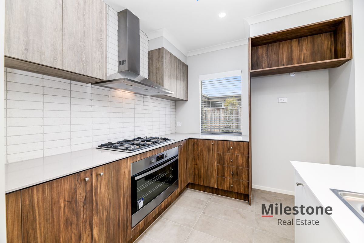 17 King Parrot Blvd, Drouin