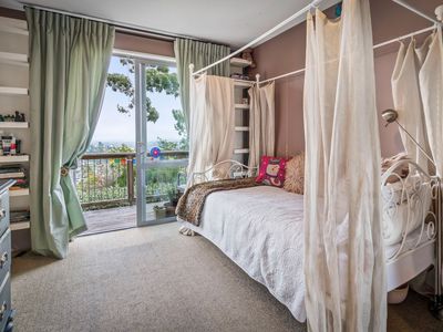 4 Runswick Lane, Huntsbury