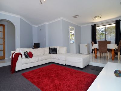 4 St John Grove, Hannans