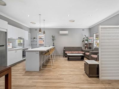 35 & 35a Anthony Crescent, Kingswood