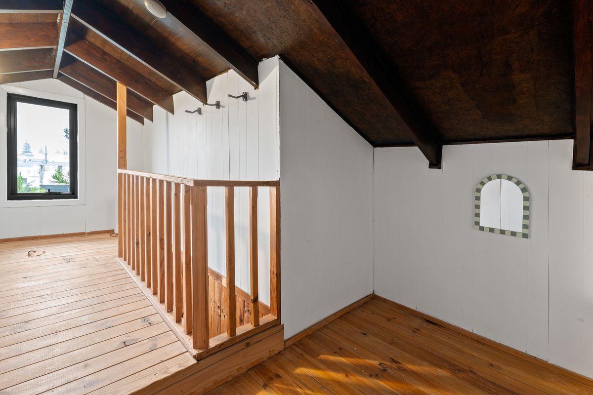 4 / 11 Orvieto Avenue, Mermaid Waters