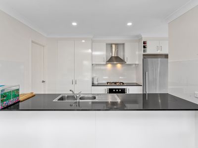 183 Dixon Drive, Coomera