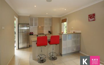 18 Fallingwater, Pakenham