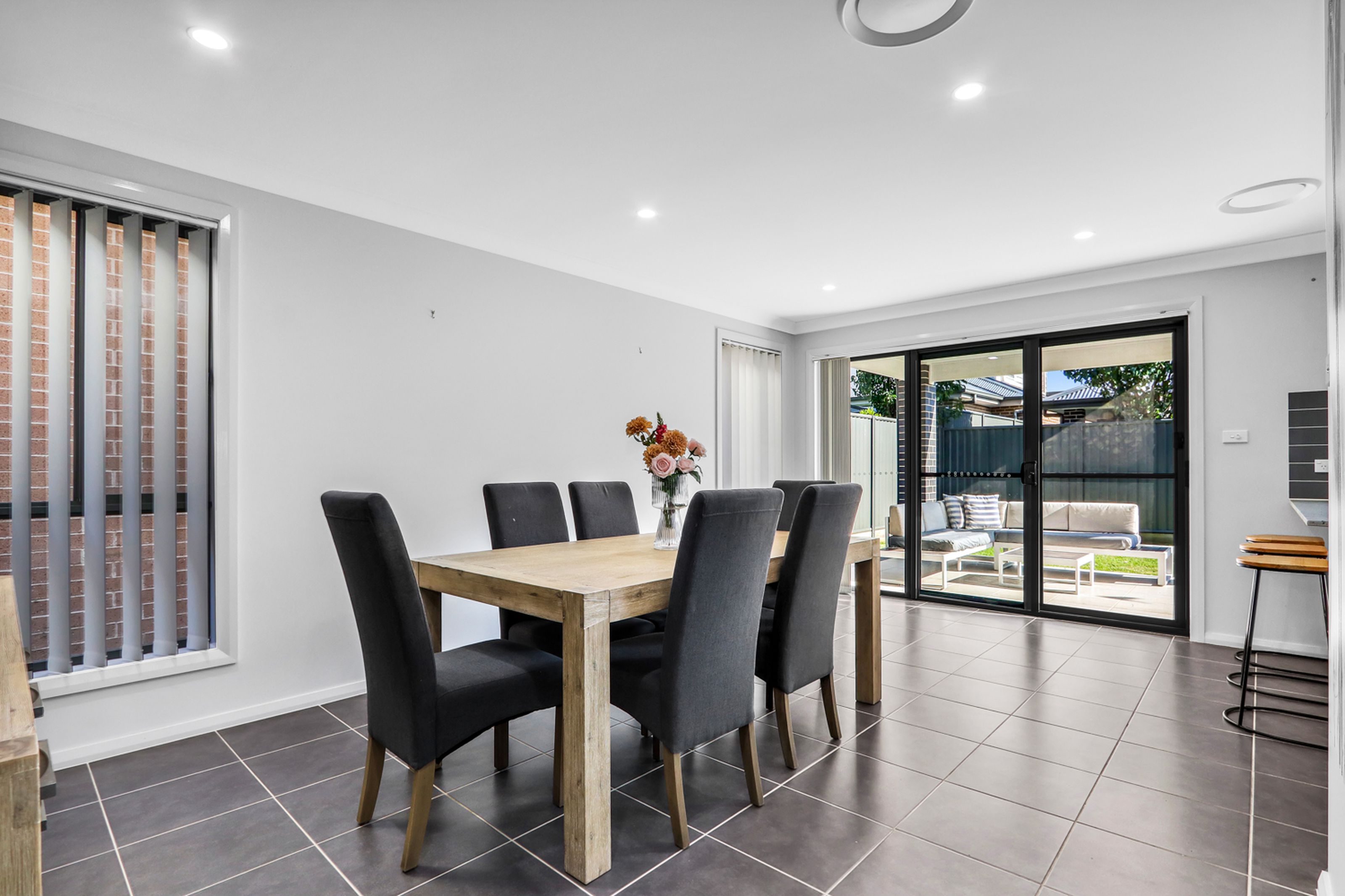 7 Barrow Circuit, JORDAN SPRINGS