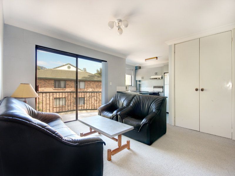 6 / 2 Hindmarsh Avenue, Wollongong