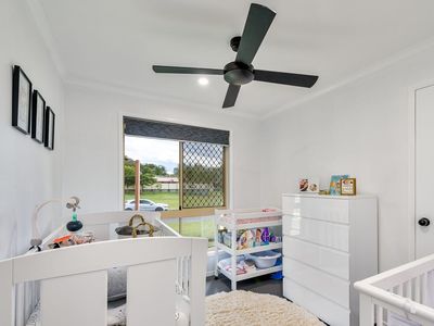 1 Bexley Place, Helensvale