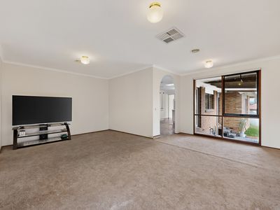 63 Huntington Drive, Hampton Park