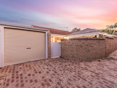 2/79 Colin Road, Scarborough