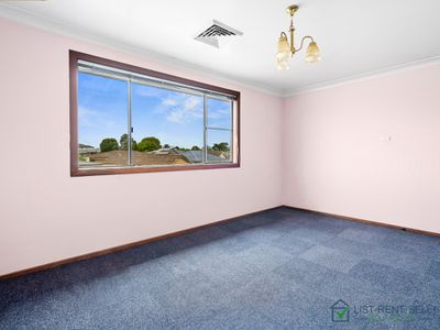 8 Atlanta Place, Casula