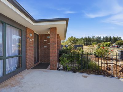 9 Bond Street, Campbell Town