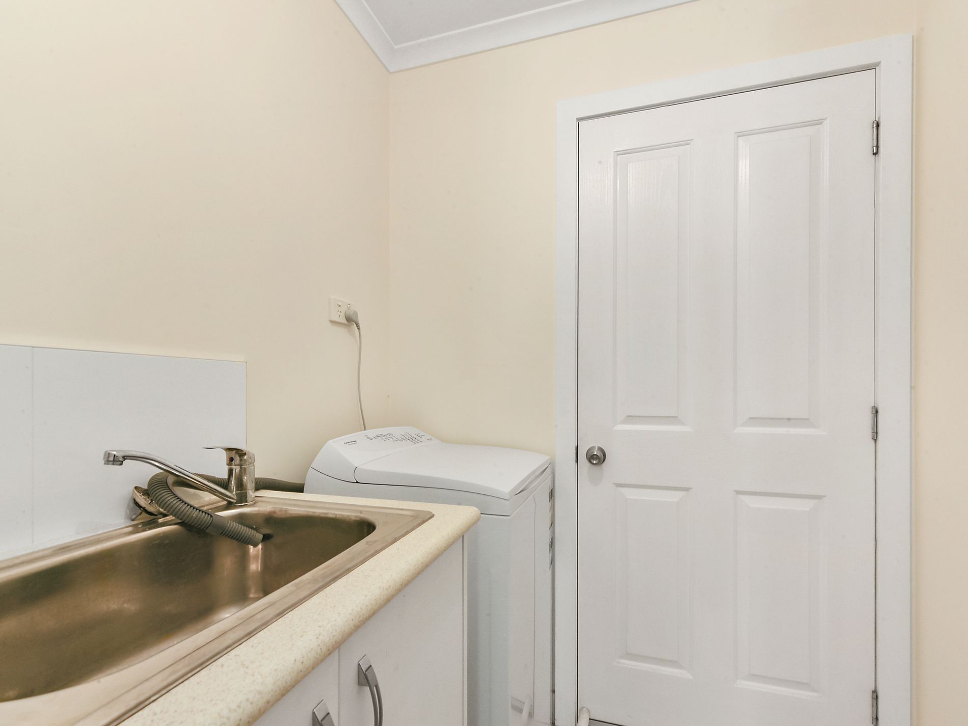 3 / 14 Macquarie Street, George Town