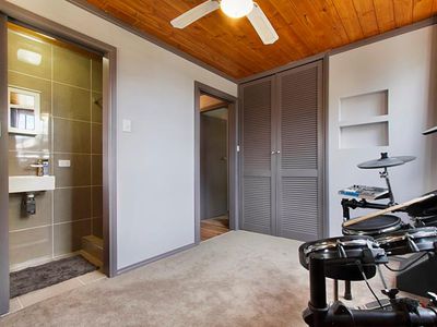 225 North Harcourt Road, Harcourt North