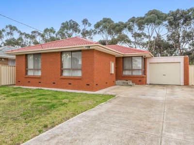 82 Atheldene Drive, St Albans