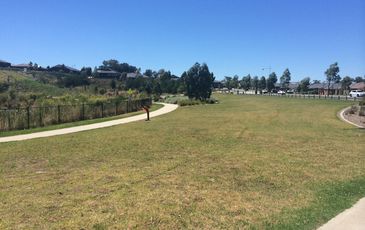 6 Superior Waters, Pakenham
