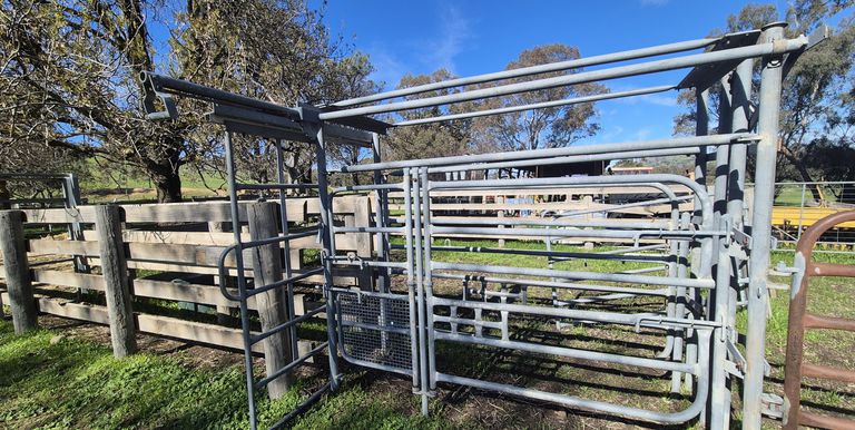 10 Dunnings Road, Balmattum
