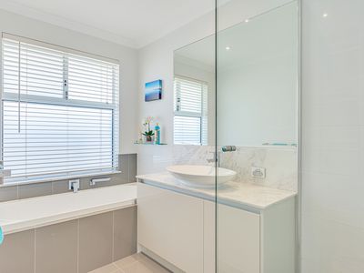 27 Moonlighter Way, Yanchep