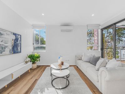 a309 / 18 Carlingford Road, Epping
