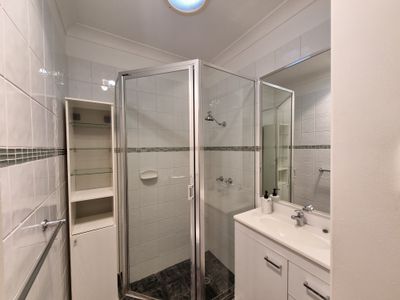 2 / 74 Mary Street, Como