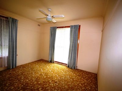 83 Lakeside Avenue , Mount Beauty