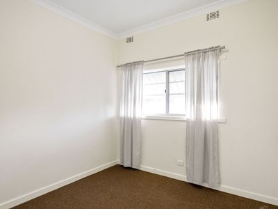 4/12 Edmund way, Calista