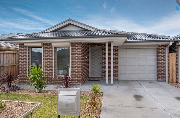 1 Silverwood Drive, Greenvale