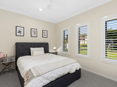 71 Feathertail Place, Wakerley